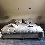 Casa de Férias Discreet Luxury Super House! Glanmire