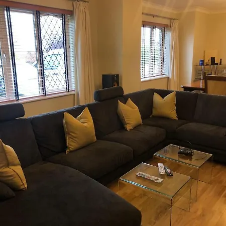 Discreet Luxury Super House! *