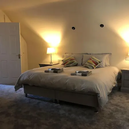 Discreet Luxury Super House! * Glanmire