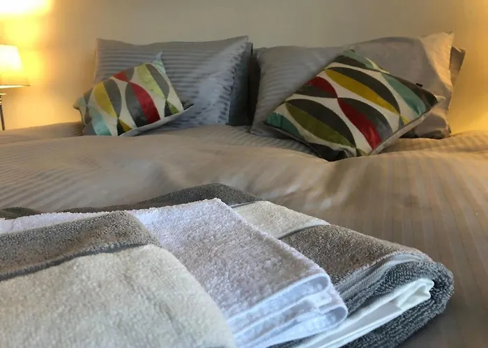 度假居 Discreet Luxury Super House! *