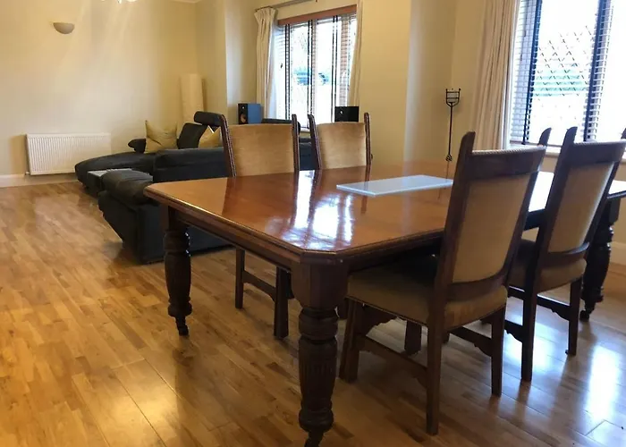 度假居 Discreet Luxury Super House! *