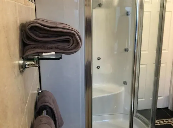 Discreet Luxury Super House! 度假居