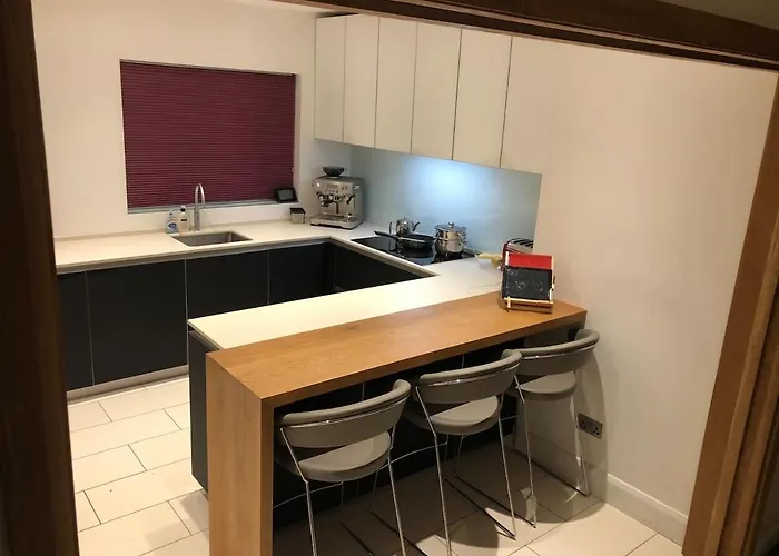 Discreet Luxury Super House! Tatil Evi *